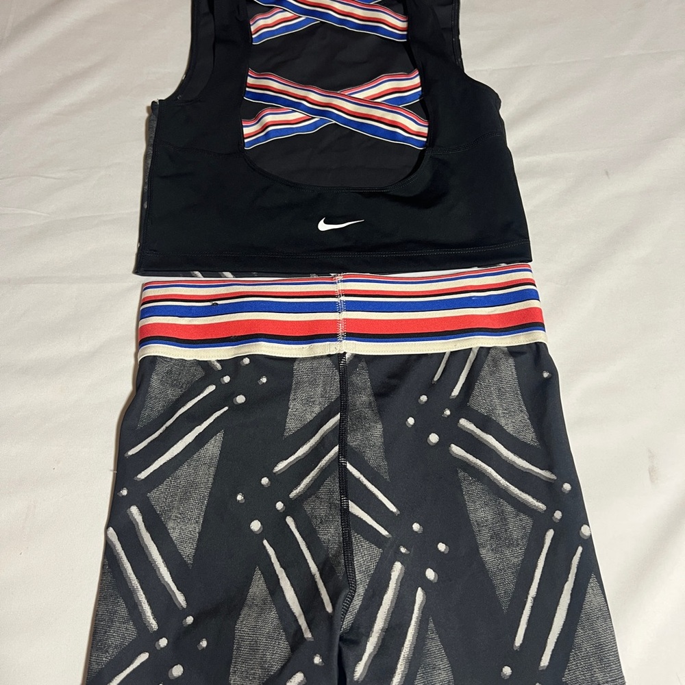 Nike Pro Black and Striped Athletic Wear Set - Picture 2 of 3